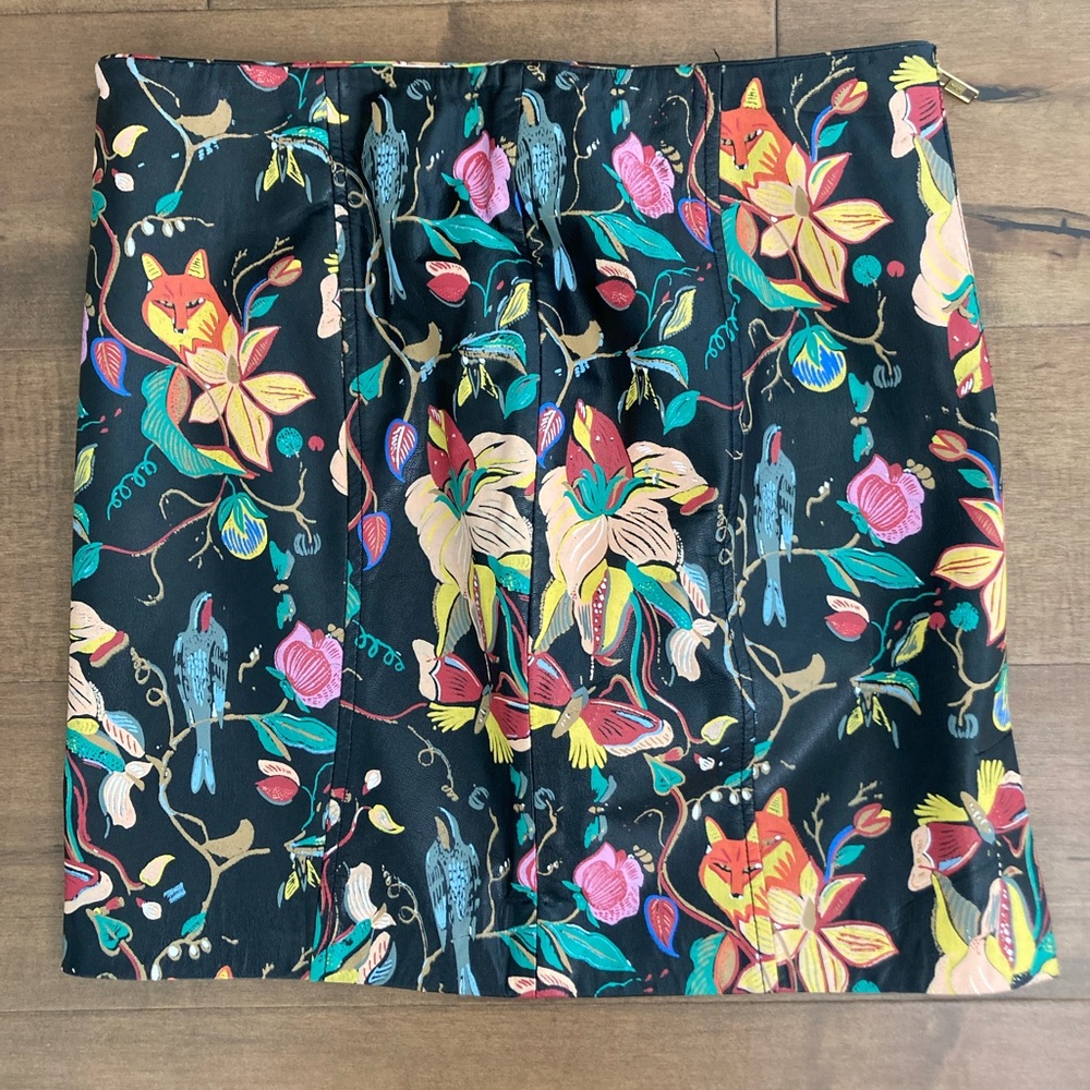 RARE TopShop NWOT Leather mini skirt jungle print must-have!